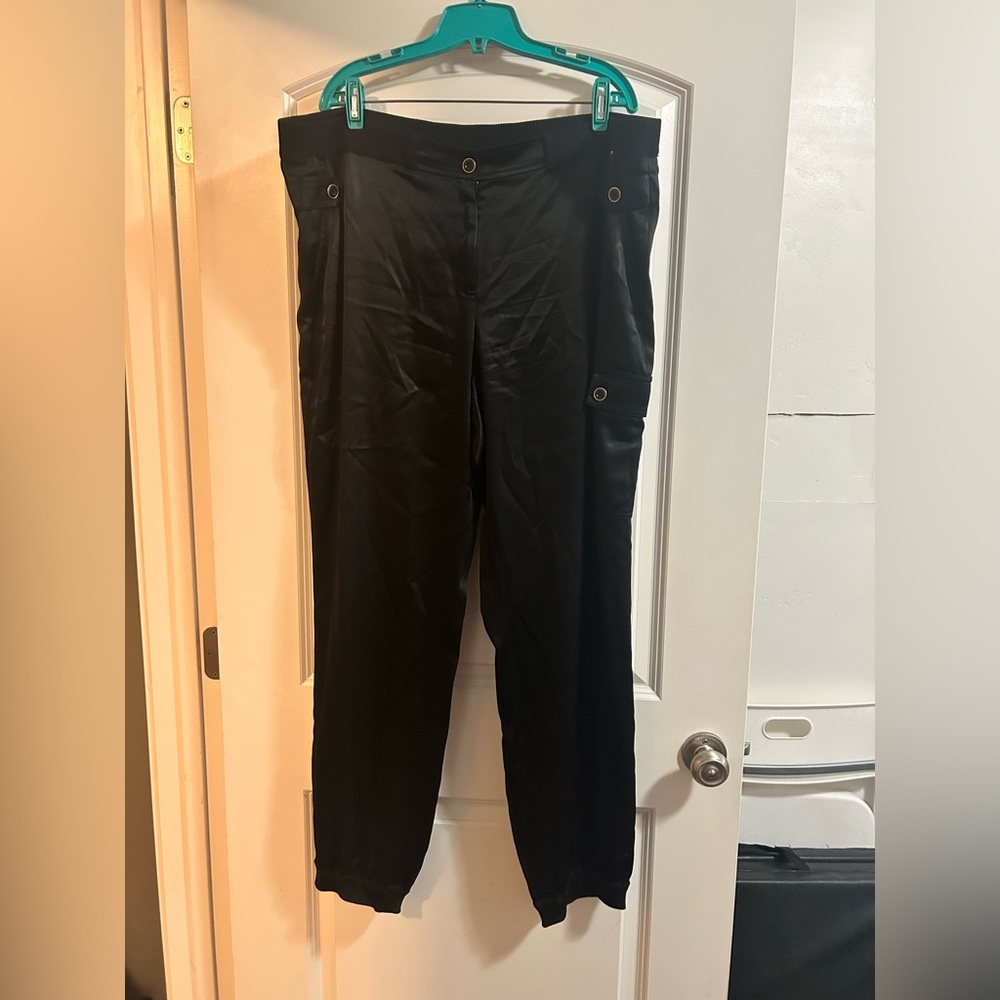 St. John satin cargo‎ jogger pants size 14 black womens